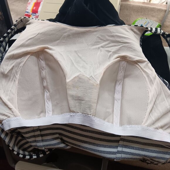 sz 12 True Vintage Black White Striped Womens Swimsuit Low Back Built-In Padding - Picture 5 of 8